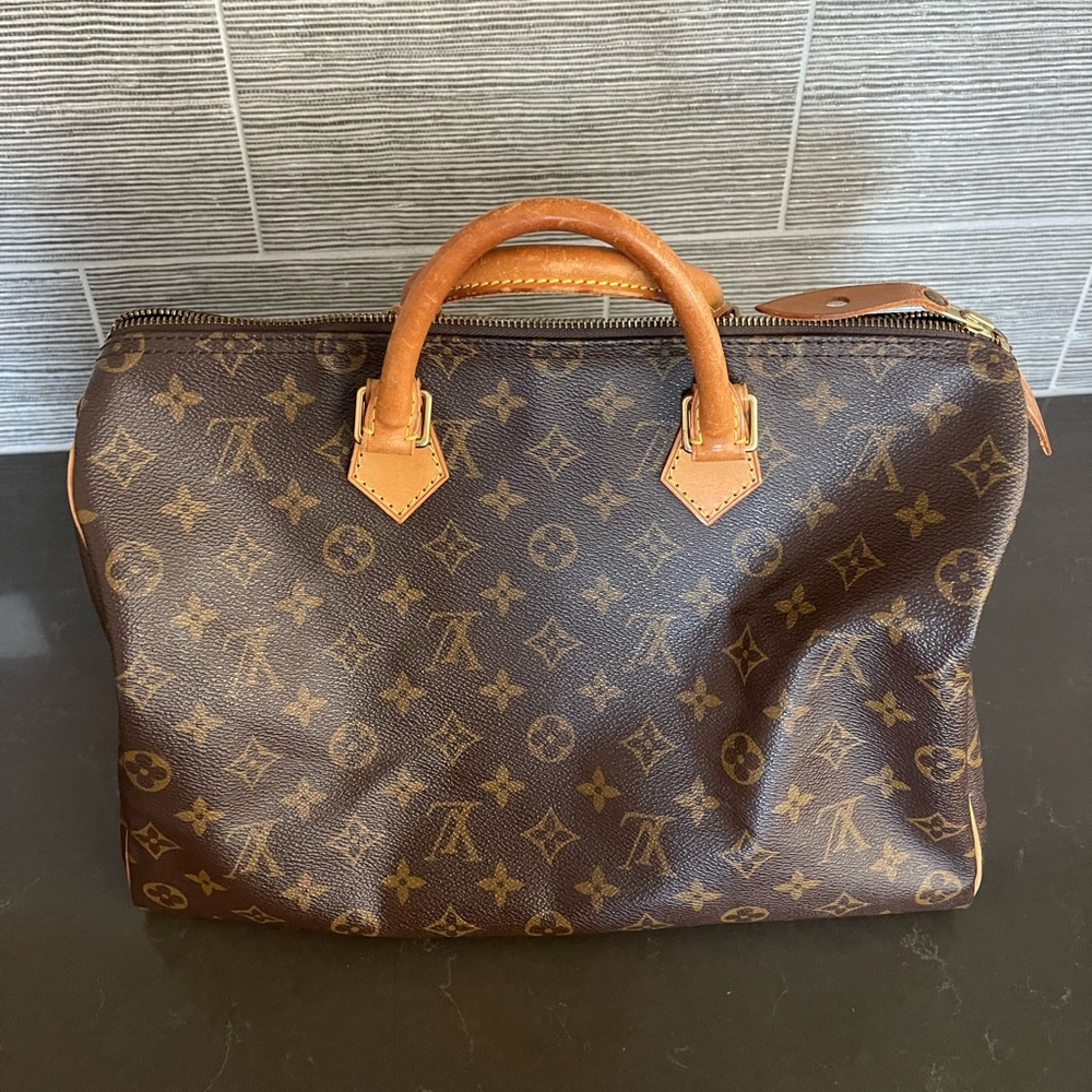 LOUIS VUITTON MONOGRAM SPEEDY 35